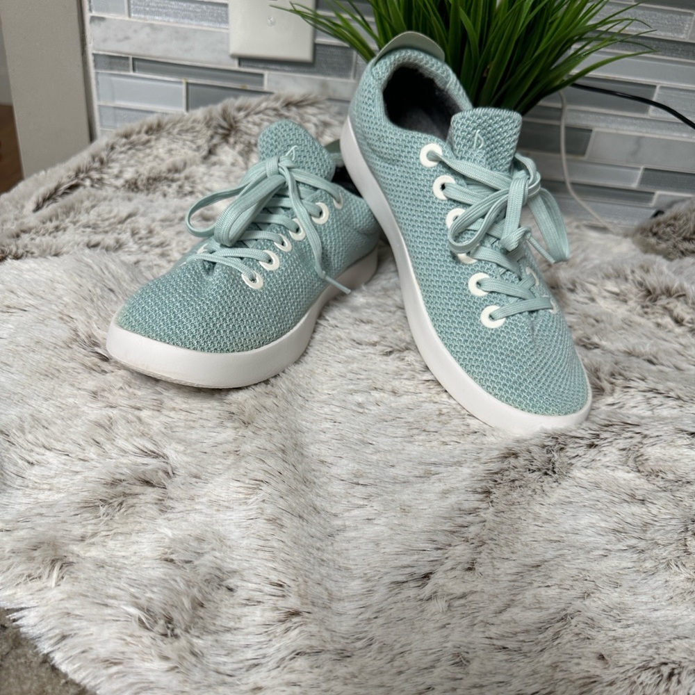 Mint blue Knit men’s Sneakers     Size 10